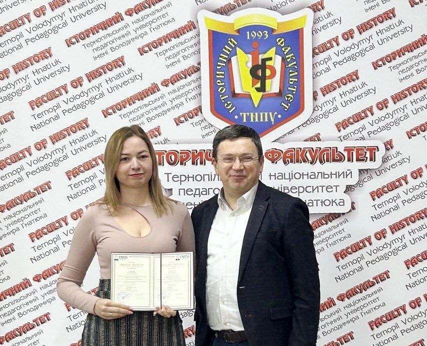 Ректор ТНПУ вручив диплом із відзнакою